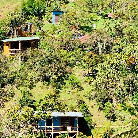 La Casa De Loto Retreat Guatapé Εξωτερικό φωτογραφία