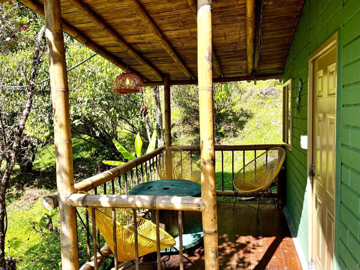 La Casa De Loto Retreat Guatapé Εξωτερικό φωτογραφία